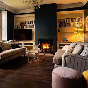 Upside House - Beautiful 5 bedroom house sleeps 13 with hottub, games room and garden near Bath - Beautiful holiday rental in Downside