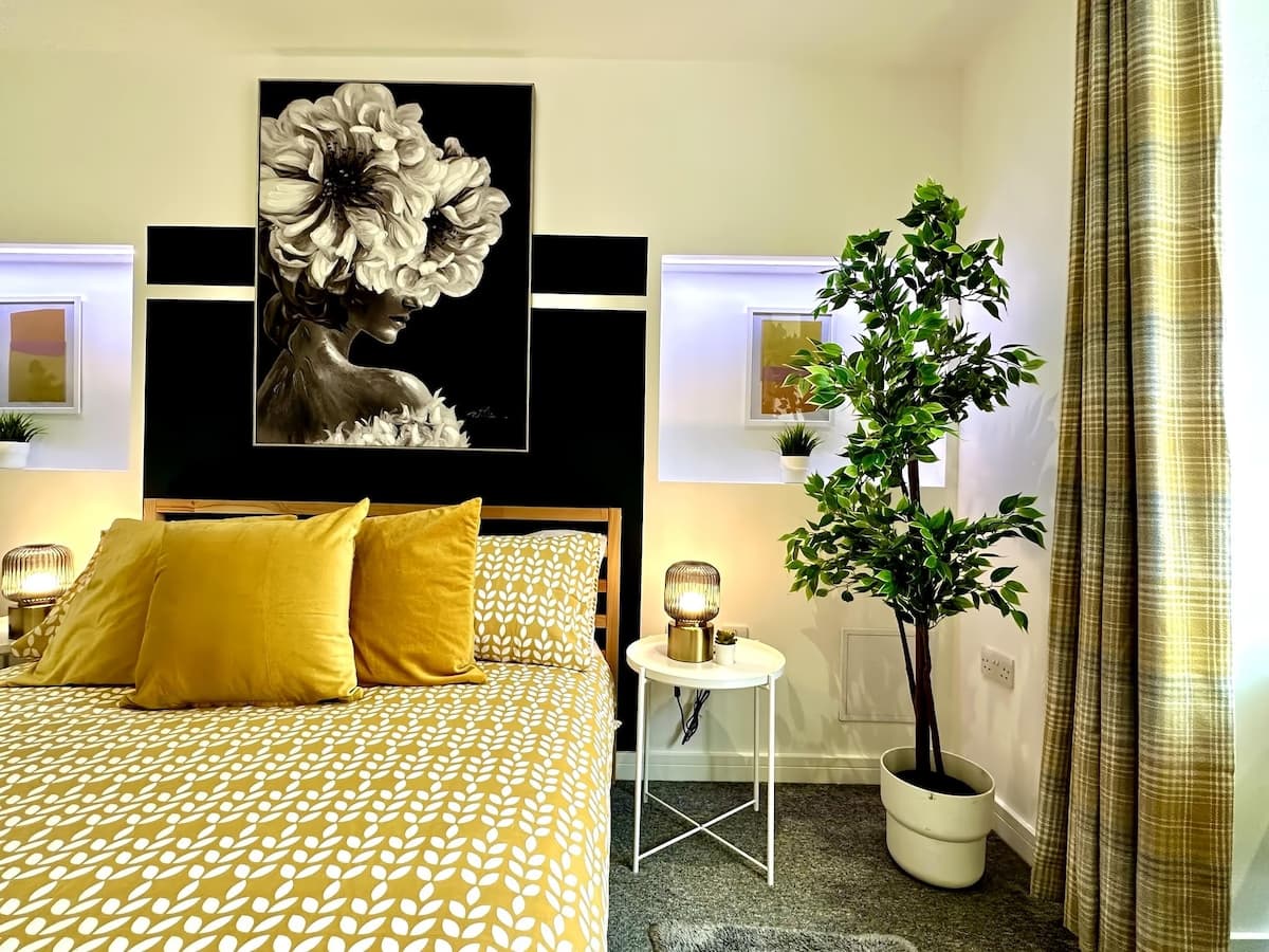 Massive 8 bedroom House Sleep 20+ Accepts Groups - Beautiful holiday rental in Winton